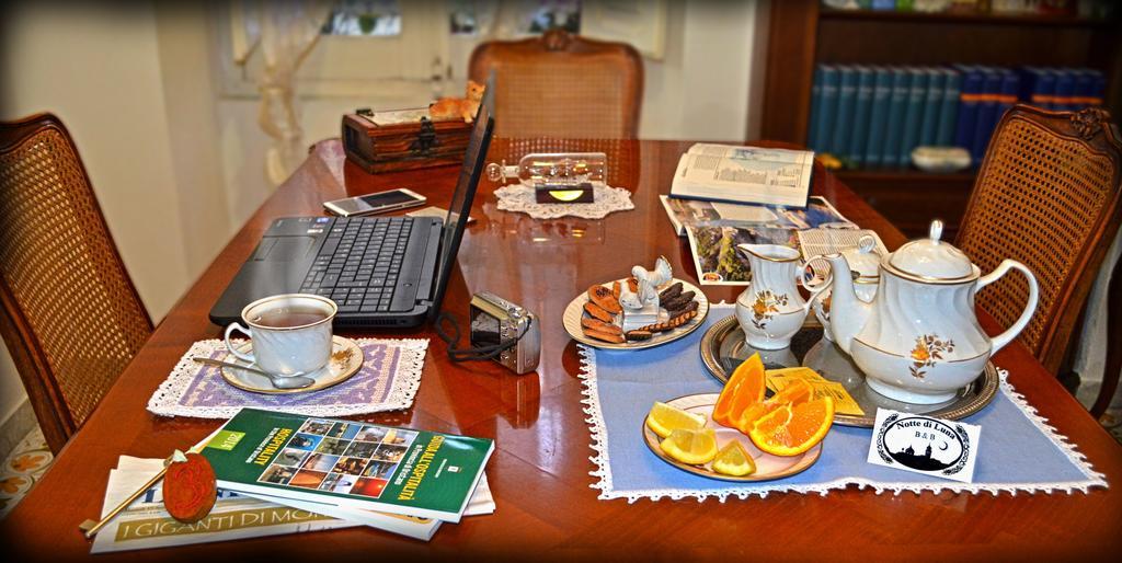 Notte Di Luna Room & Breakfast Οριστάνο Εξωτερικό φωτογραφία
